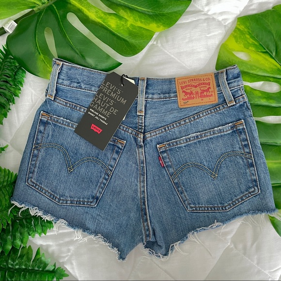 Levi's Pants - Levi’s Ribcage Shorts NWT